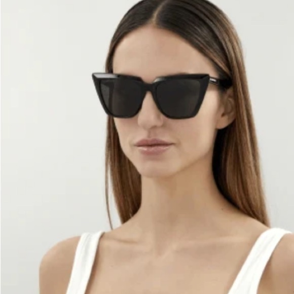 Balenciaga cat eye BB0046S 001 sunglasses - Picture 6 of 10